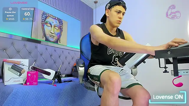 Ethanx18_ Adlı Modelin Canlı XXX Sohbeti