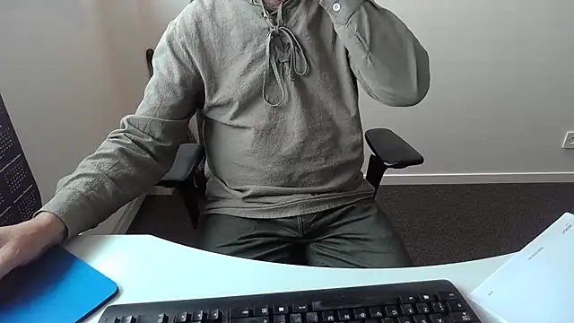 Buggemann XXX чат на живо