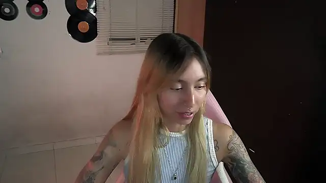 Saucy_Jenn – Live XXX-chat