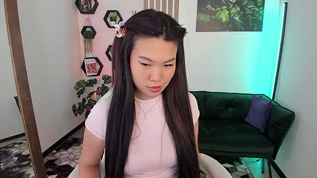 LunaPurrr 现场XXX聊天