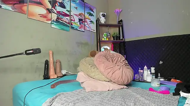 Chat +18 de Shadia_Squirt ao vivo
