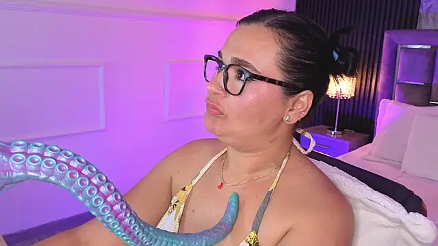 Sienarosewood Adlı Modelin Canlı XXX Sohbeti