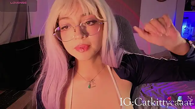 Catkittycaaat's Live XXX Chat