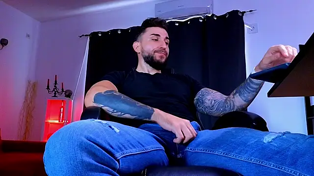 دردشة MightyAaron66 الجنسية المباشرة