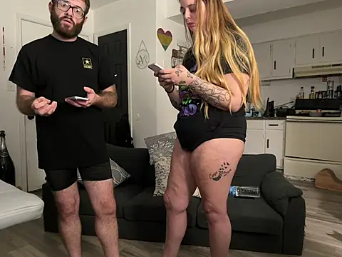 XXX chat uživo modela HighOffCandy