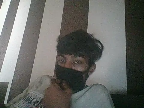 Chat +18 de adarsh_music ao vivo