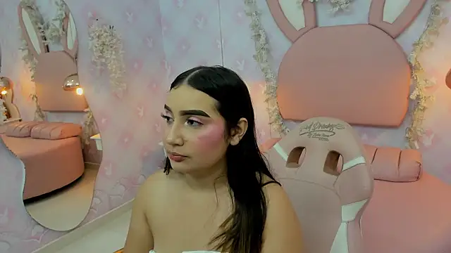 Lizzi-Carter élő XXX-chatje