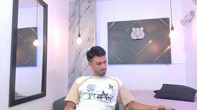 Онлайн чат XXX KingOfTemptation