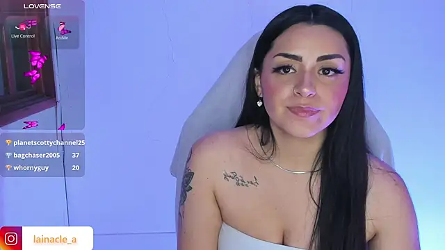 _onlylaiii_'s Live XXX Chat