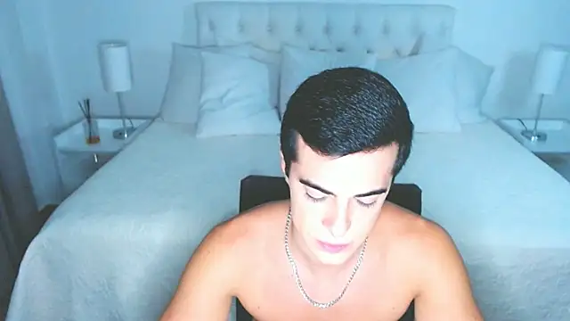 mr_hunterx Show Webcam