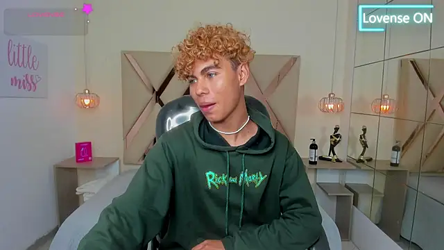 Anyelo_Twink Show Webcam