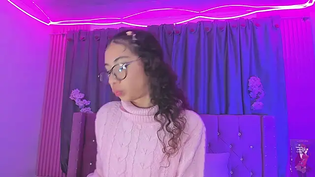 Czat XXX na żywo – Sarah_Moon1