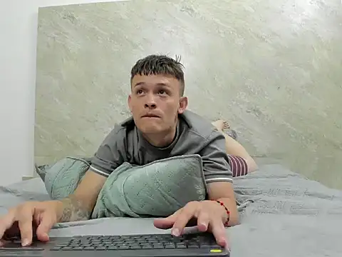 Chatroom XXX en direct de Robinlion91