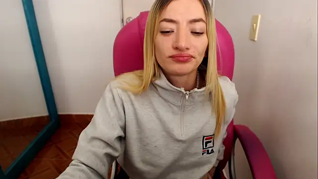 zoe_jones13 Live XXX-Chat