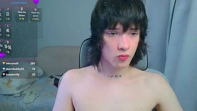 LeonBoykisser Pertunjukan Webcam