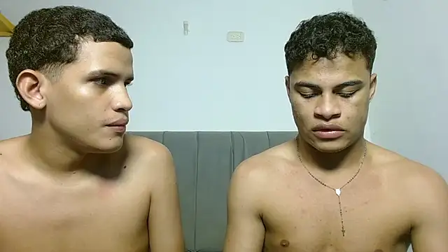 Jose_And_Daniel: онлайн-секс-чат