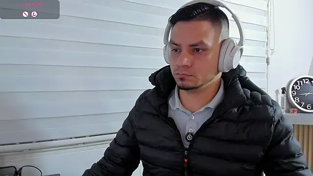 XXX chat uživo modela Rick_Adams