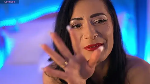 RaisaVawn Chat XXX in diretta