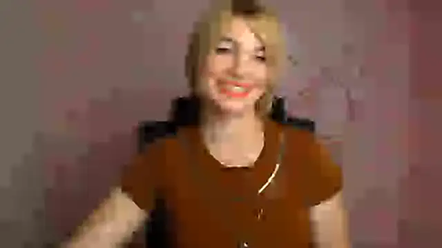 Chat +18 de CuttieEmma ao vivo