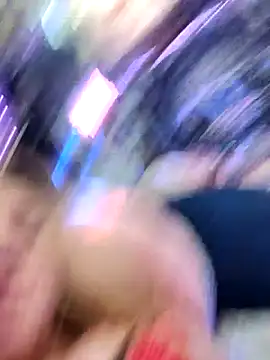 xKittyMeowz Show in webcam