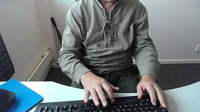צ'אט XXX בשידור חי של Buggemann