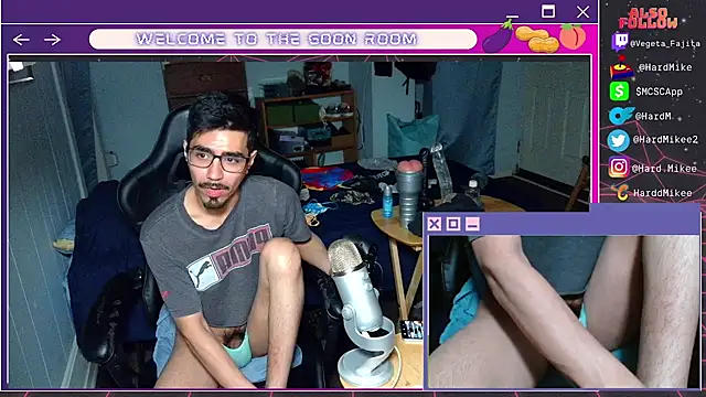 HarddMikee live XXX chat