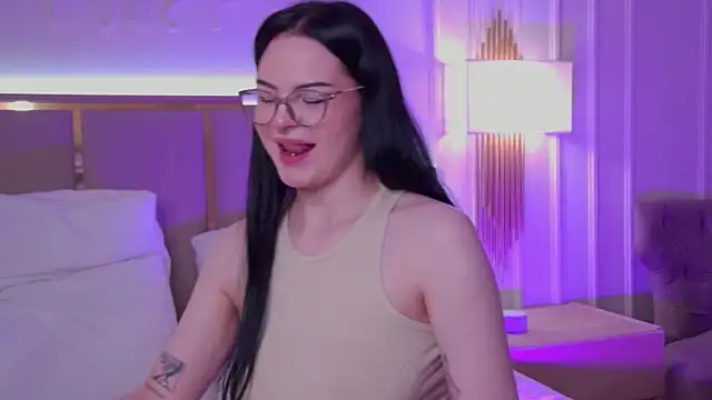 CindyMilのライブXXXチャット