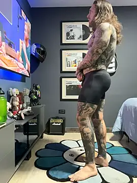 ThomasHells' Live XXX Chat