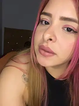 Nahomy_cm – Naživo XXX chat