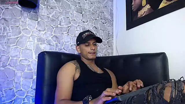 Chris_Dick23 现场XXX聊天