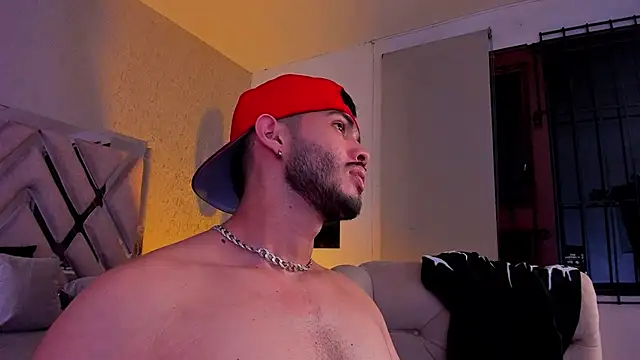 Vincentblack Adlı Modelin Canlı XXX Sohbeti