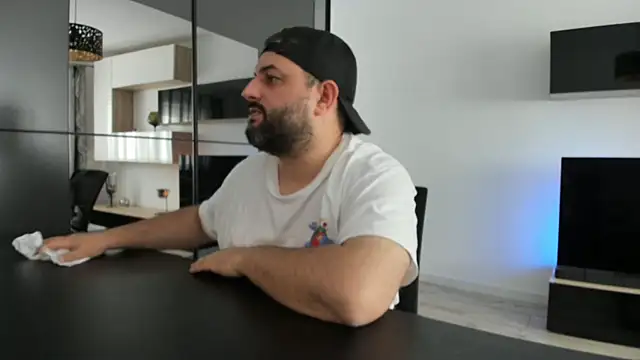DravenPeak's Live XXX Chat