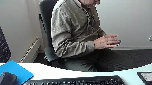 Buggemann Chat XXX live