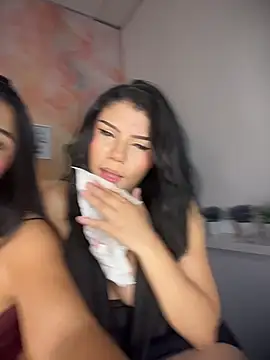 PippiCharmXXX Adlı Modelin Canlı XXX Sohbeti