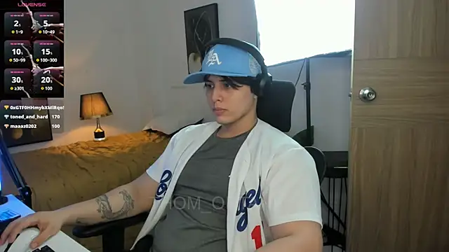Thom_Ohtani Live XXX-Chat