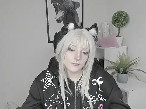 NikaDream's Live XXX Chat