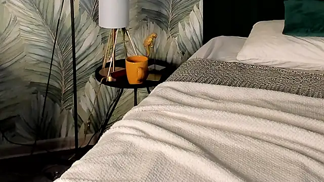 Ayleen_Gece Adlı Modelin Canlı XXX Sohbeti