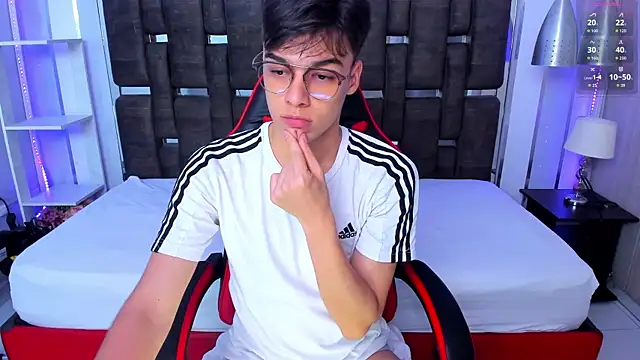 Gerony_'s Live XXX Chat
