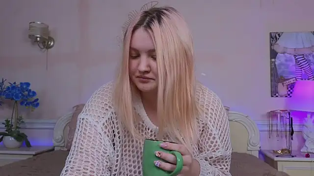 Chat +18 de Unholy_Lady ao vivo