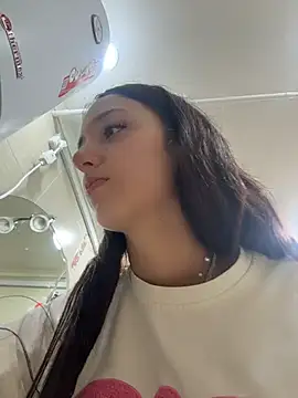צ'אט XXX בשידור חי של DollyTall