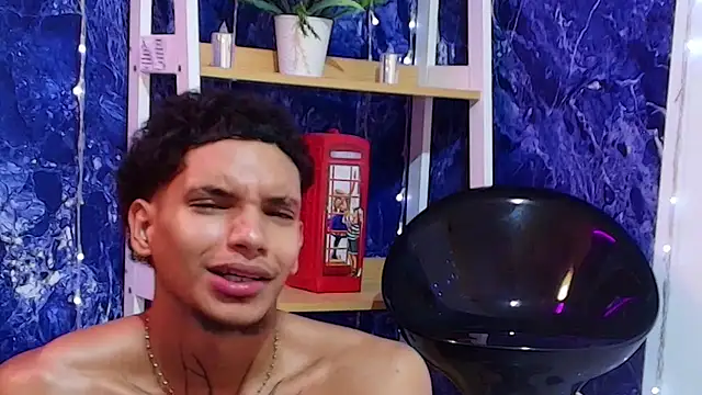 Chatroom XXX en direct de kai_storm77