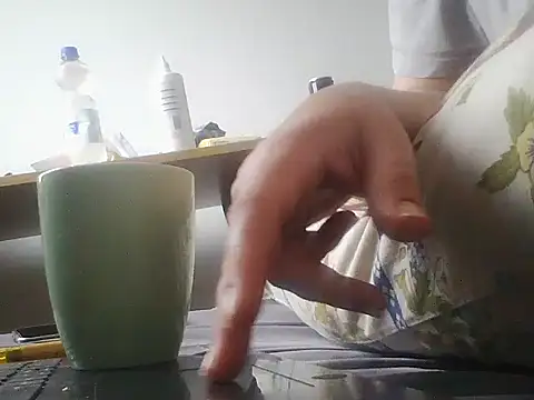 Chat XXX en directo de lickthehottie