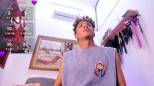 Cuteboyhenrik_os live XXX chat