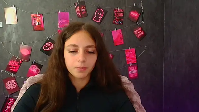 KissMeJulia Obrolan Langsung XXX
