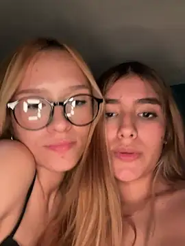 Chat XXX en directo de Lucy_lu01