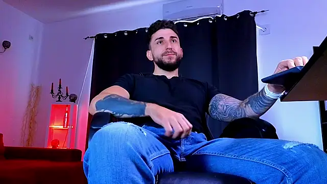XXX chat uživo modela MightyAaron66