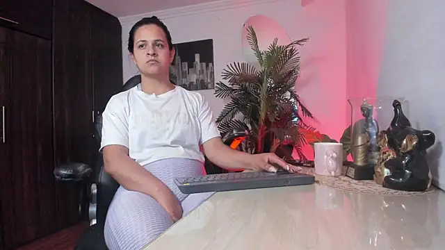Živý XXX chat Amaia_Bushida