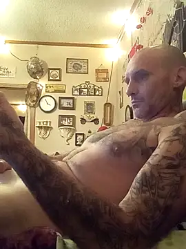 ClydeCan409 Live XXX Chat