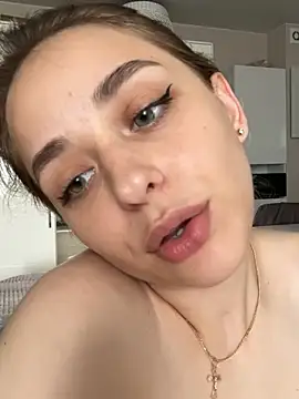 yoyogirlx Adlı Modelin Canlı XXX Sohbeti