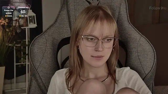 KiraMontoya's Live XXX Chat